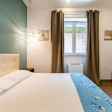Aroma Bed & Breakfast 3*